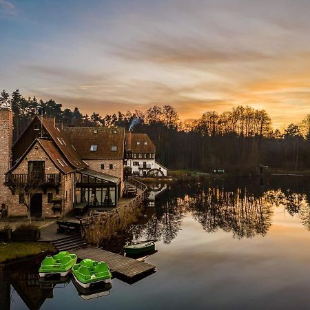 Gosciniec Pod Zajacem Bed & Breakfast Oleśnica Dış mekan fotoğraf