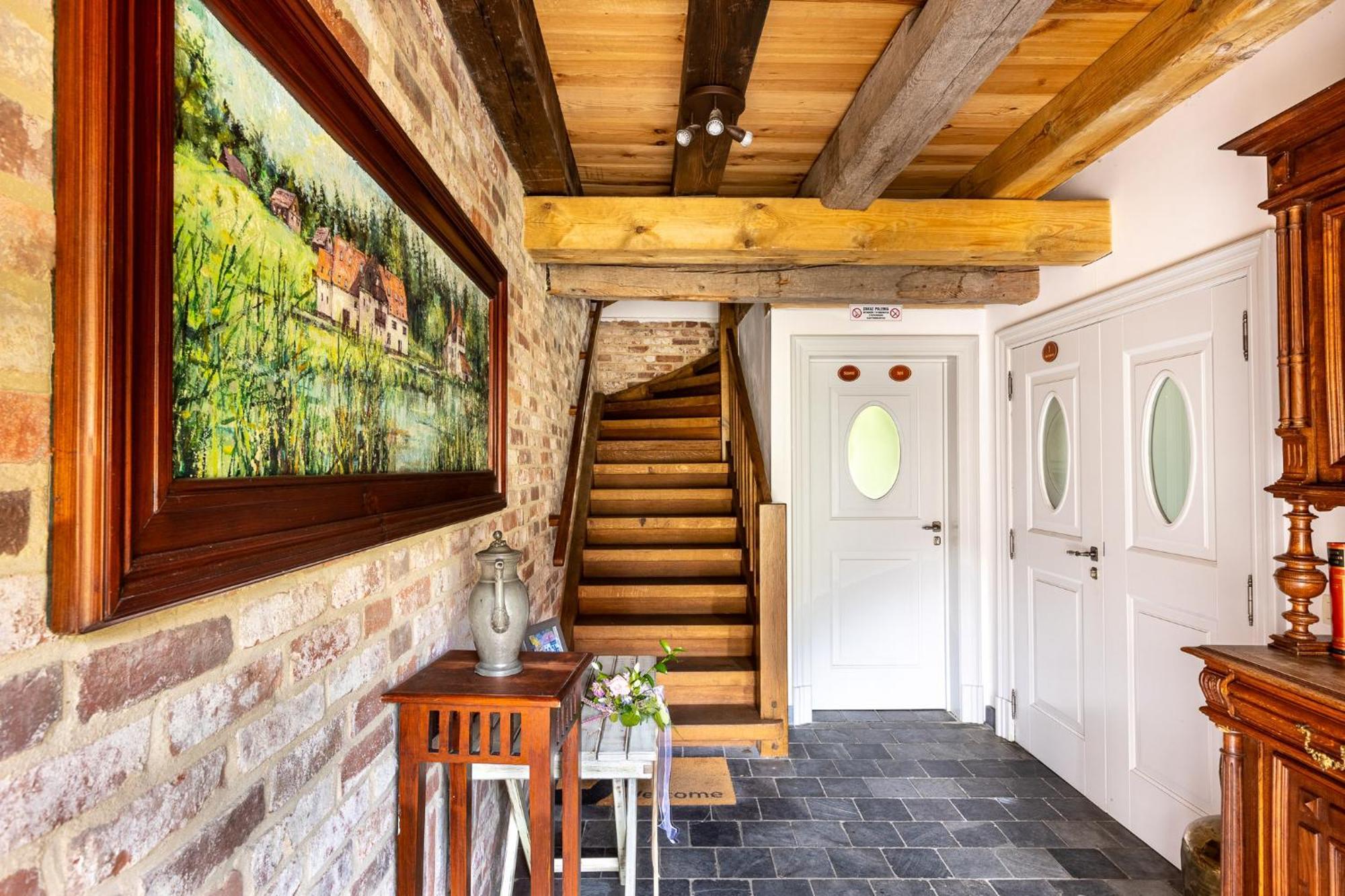 Gosciniec Pod Zajacem Bed & Breakfast Oleśnica Dış mekan fotoğraf