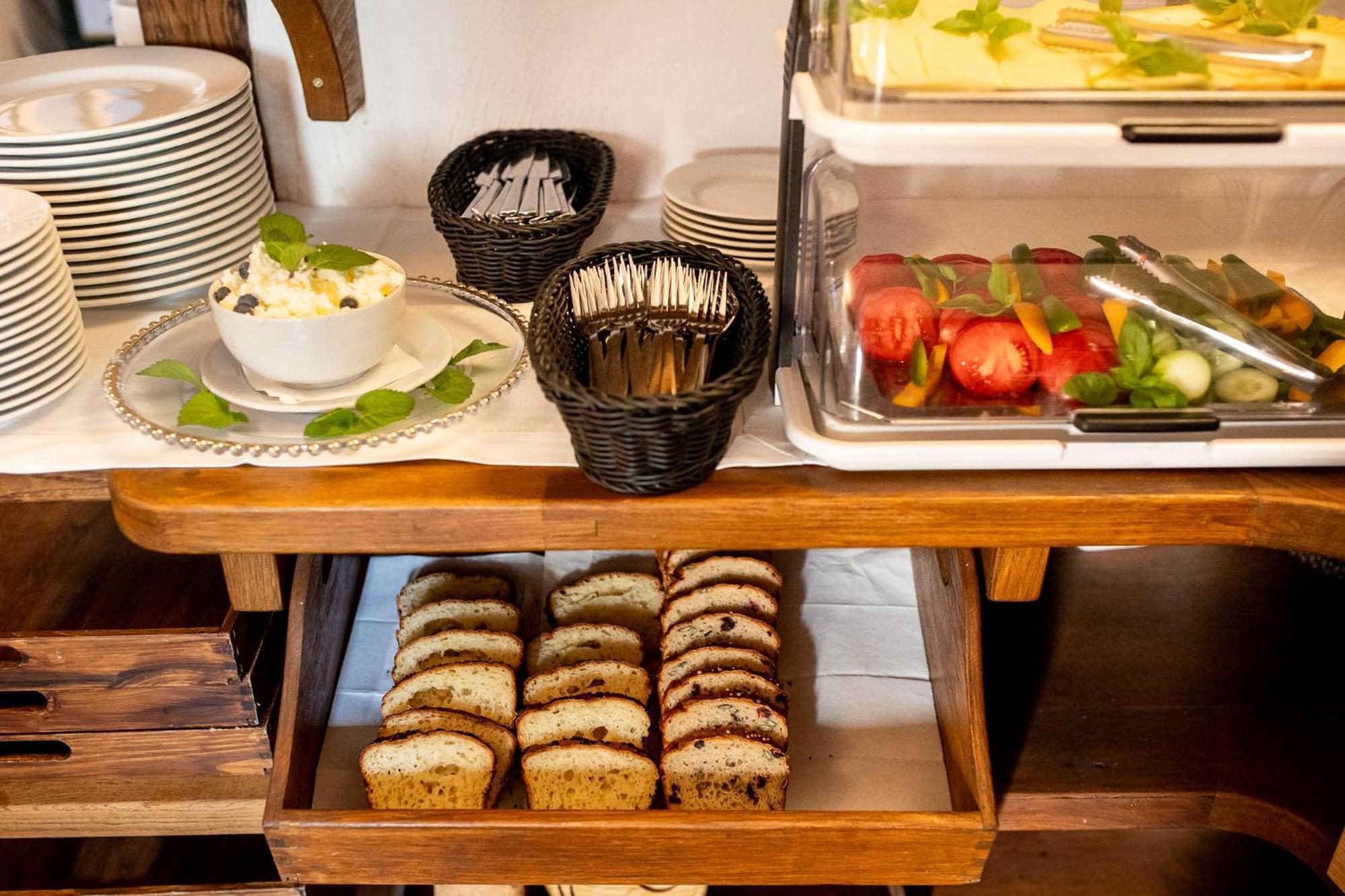 Gosciniec Pod Zajacem Bed & Breakfast Oleśnica Dış mekan fotoğraf