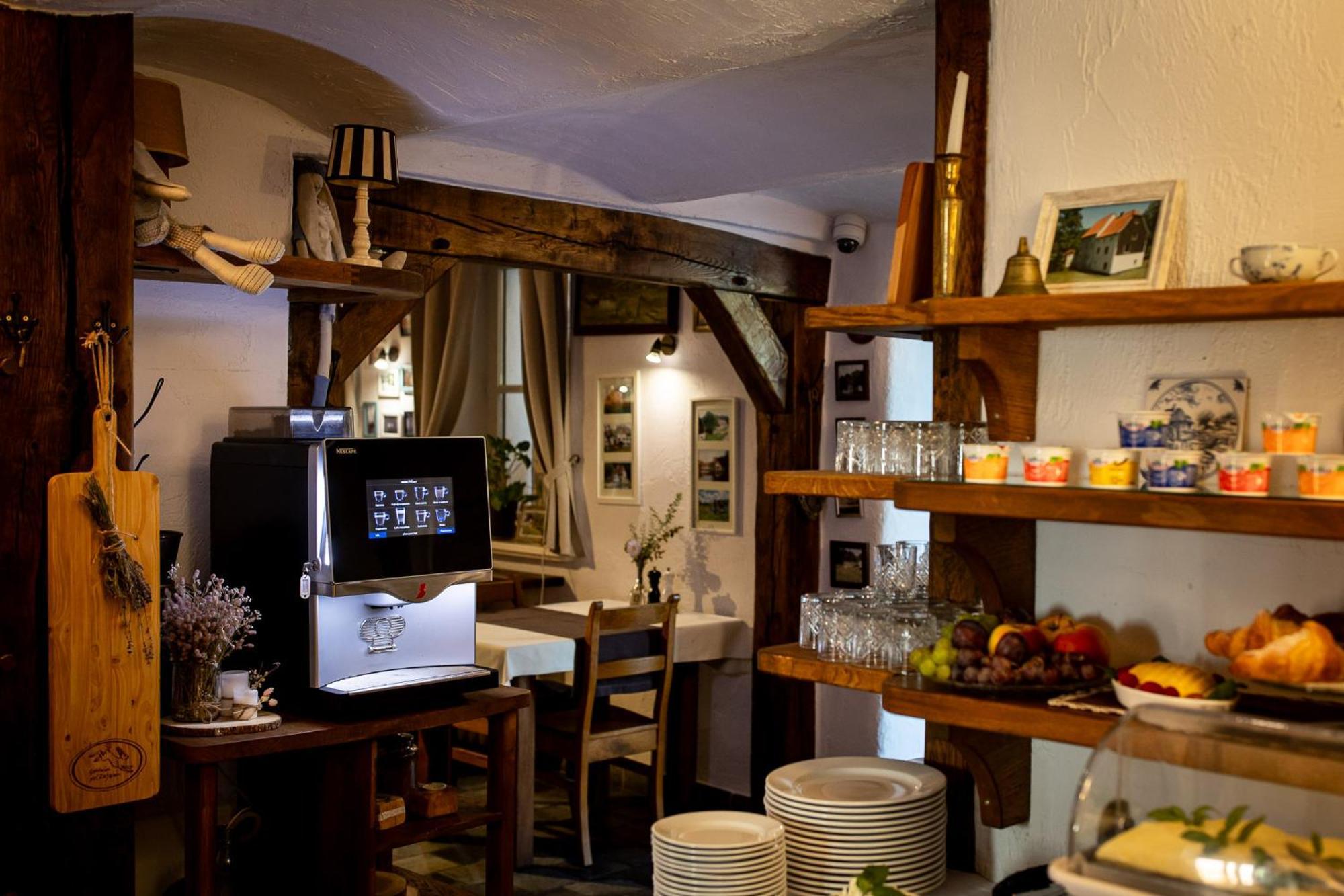 Gosciniec Pod Zajacem Bed & Breakfast Oleśnica Dış mekan fotoğraf