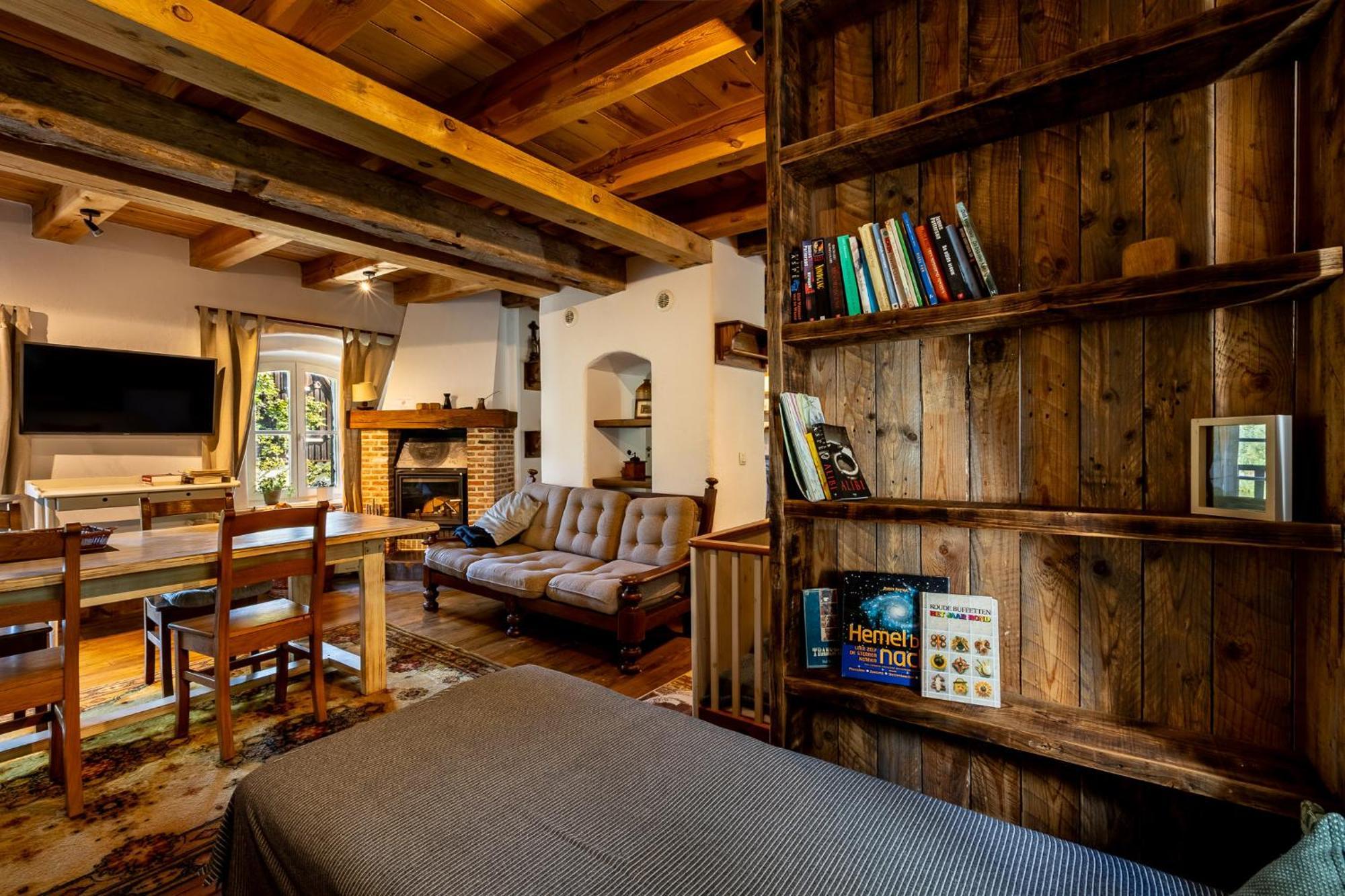Gosciniec Pod Zajacem Bed & Breakfast Oleśnica Dış mekan fotoğraf
