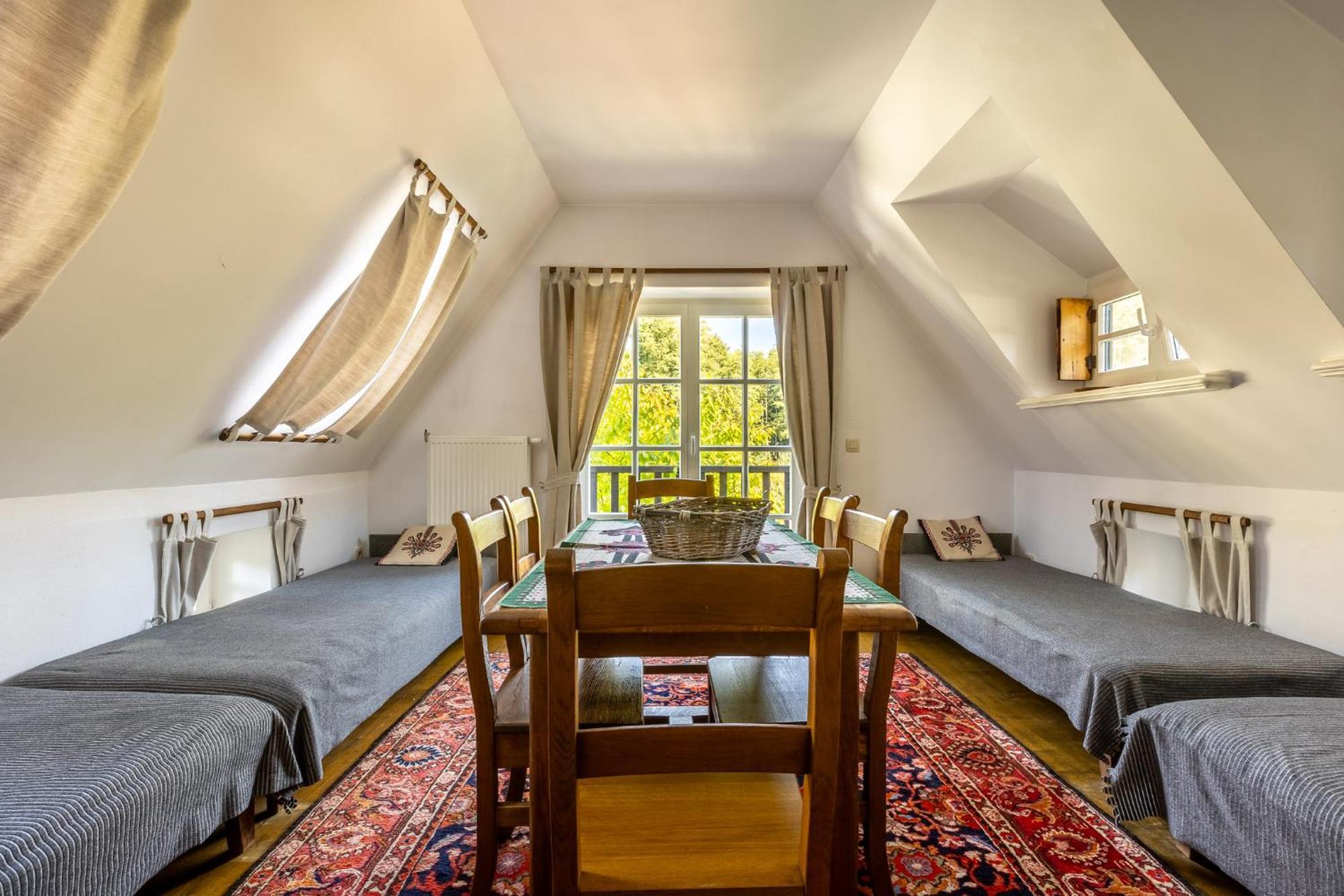Gosciniec Pod Zajacem Bed & Breakfast Oleśnica Dış mekan fotoğraf