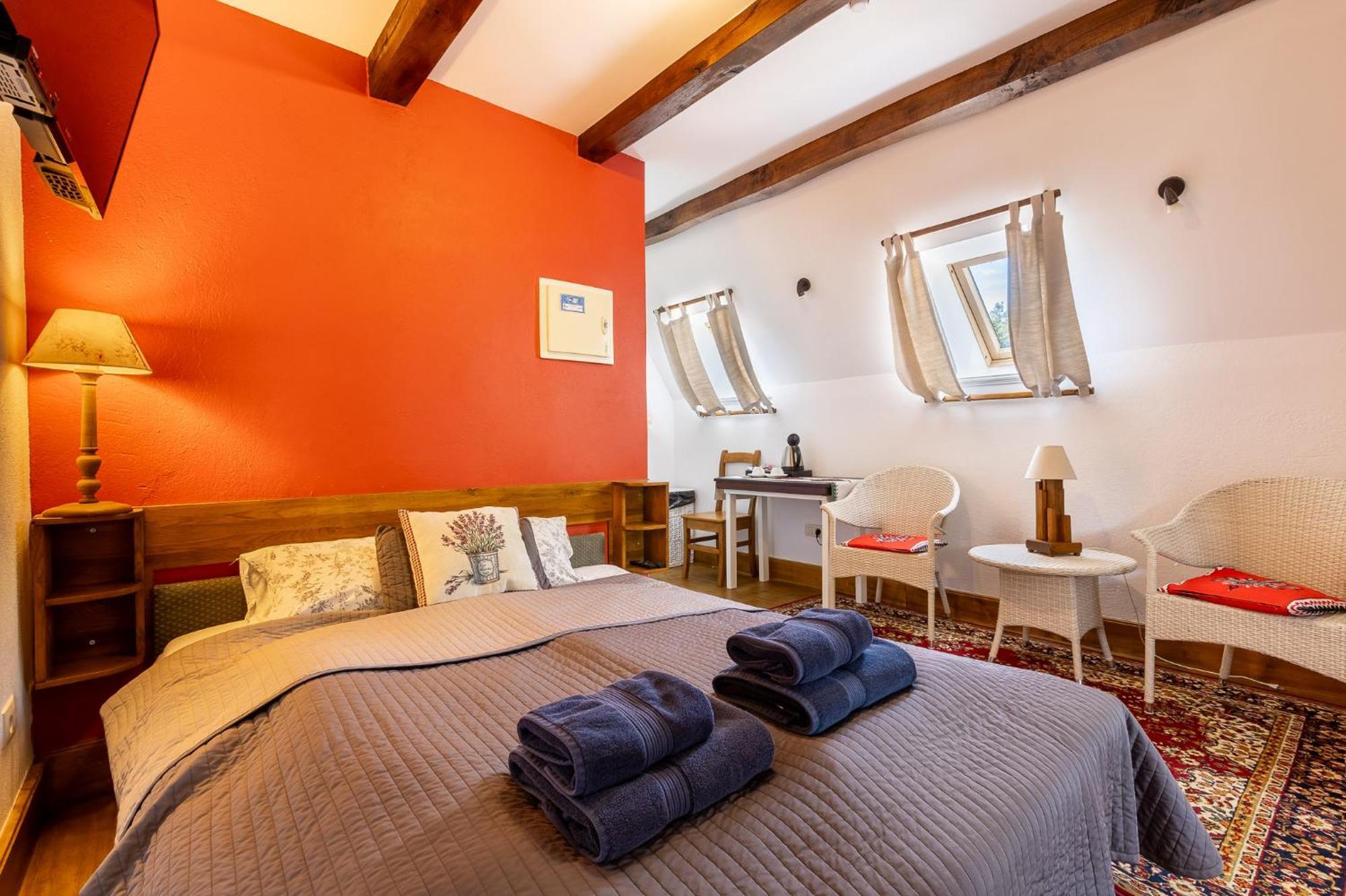 Gosciniec Pod Zajacem Bed & Breakfast Oleśnica Dış mekan fotoğraf